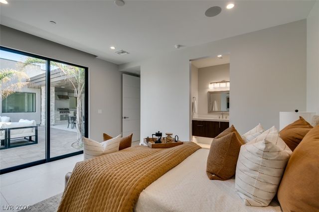 40 Reflection Shores Lane, Henderson, NV 89011