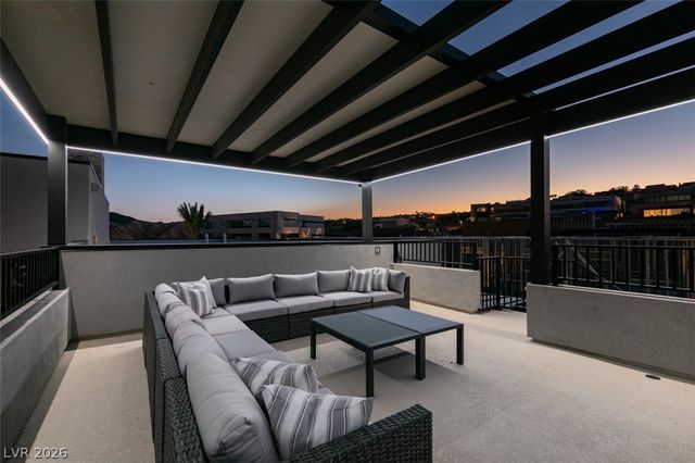 40 Reflection Shores Lane, Henderson, NV 89011