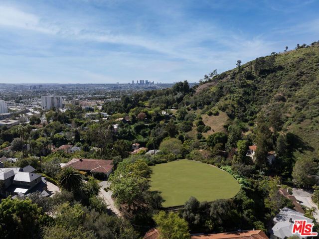 7200 La Presa Drive, Los Angeles, CA 90068