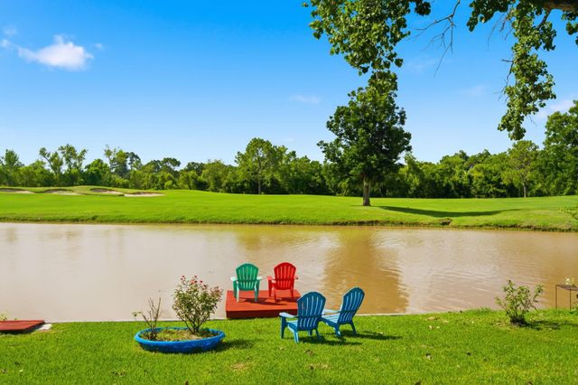 2810 Lake View Drive, Missouri City, TX 77459