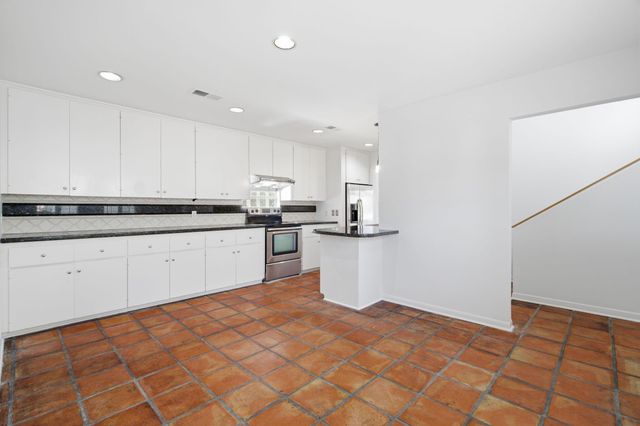 2810 Lake View Drive, Missouri City, TX 77459