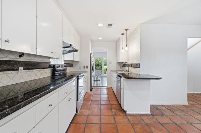 2810 Lake View Drive, Missouri City, TX 77459