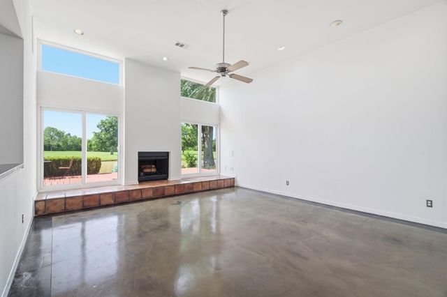 2810 Lake View Drive, Missouri City, TX 77459