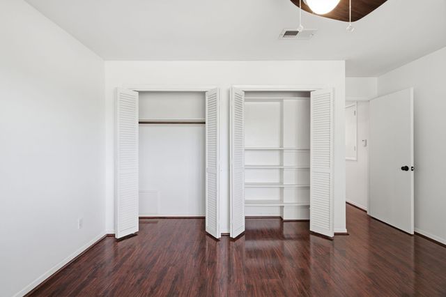 2810 Lake View Drive, Missouri City, TX 77459