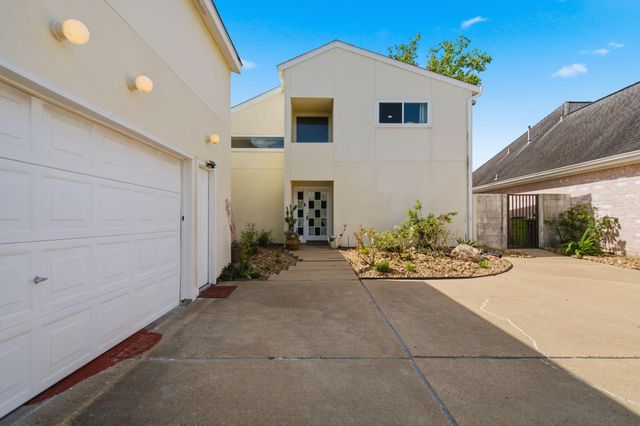2810 Lake View Drive, Missouri City, TX 77459