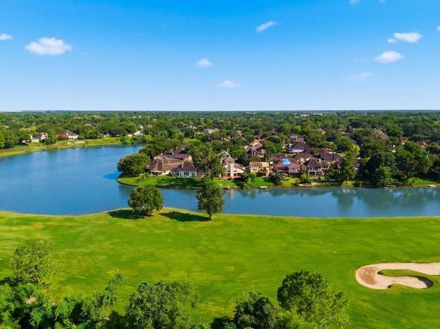 2810 Lake View Drive, Missouri City, TX 77459