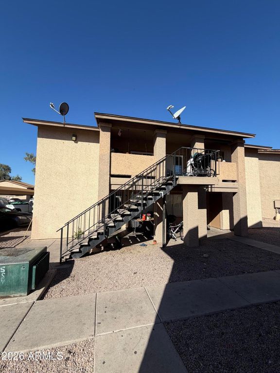 Image 16 of property listing at 260 W 8TH Avenue 26, Mesa, AZ 85210
