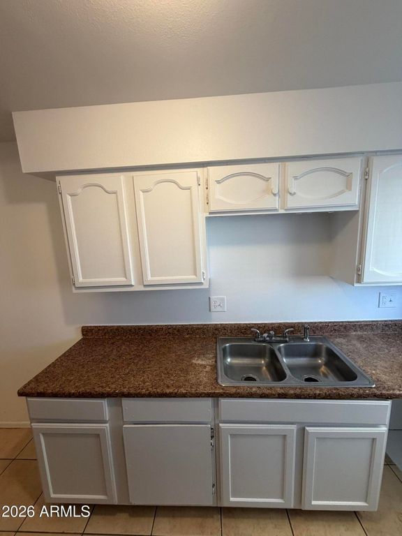 Image 5 of property listing at 260 W 8TH Avenue 26, Mesa, AZ 85210