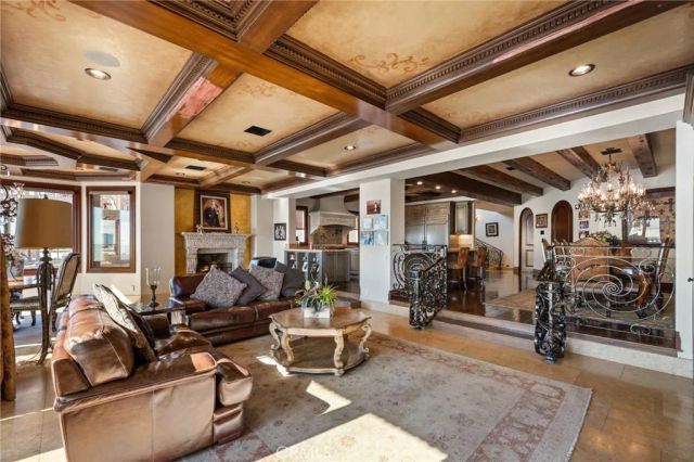 2 60th Place, Long Beach, CA 90803