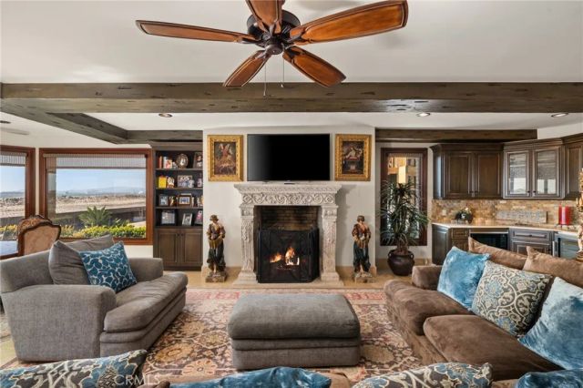 2 60th Place, Long Beach, CA 90803