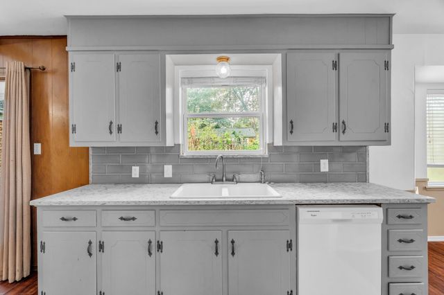 6020 Wester Avenue, Fort Worth, TX 76133