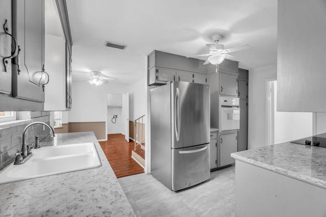 6020 Wester Avenue, Fort Worth, TX 76133