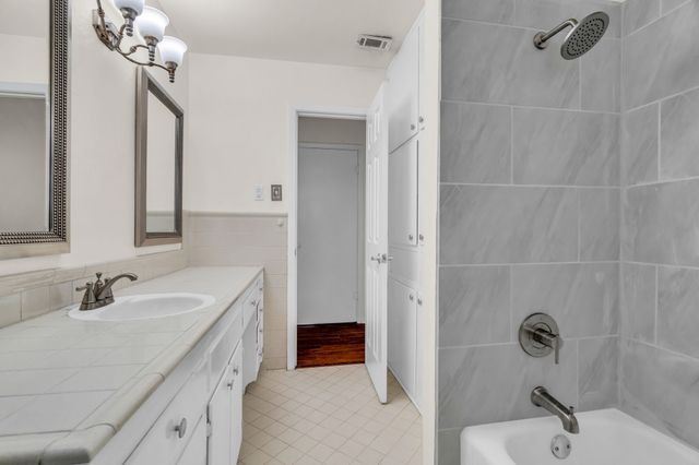 6020 Wester Avenue, Fort Worth, TX 76133