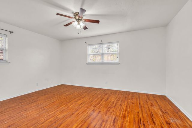 6020 Wester Avenue, Fort Worth, TX 76133