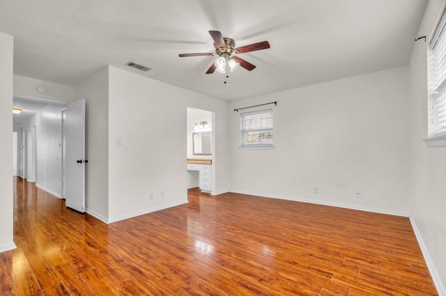 6020 Wester Avenue, Fort Worth, TX 76133