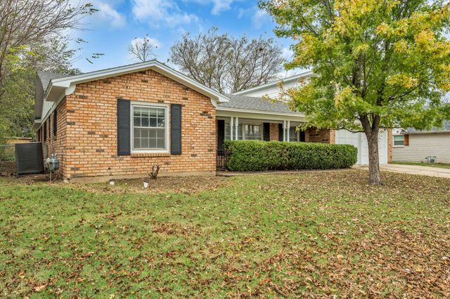 6020 Wester Avenue, Fort Worth, TX 76133