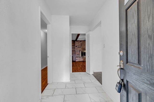 6020 Wester Avenue, Fort Worth, TX 76133