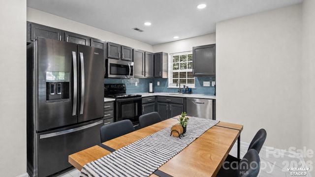 5050 Gibbons Link Road, Charlotte, NC 28269