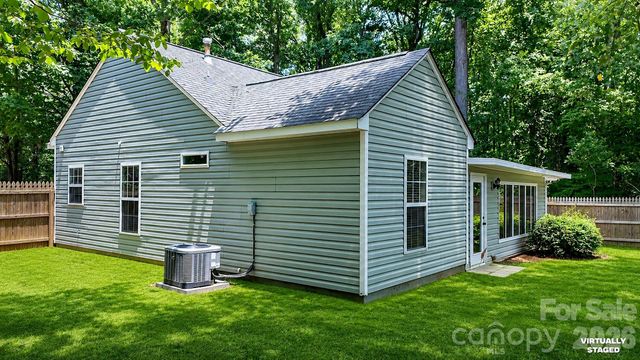 5050 Gibbons Link Road, Charlotte, NC 28269