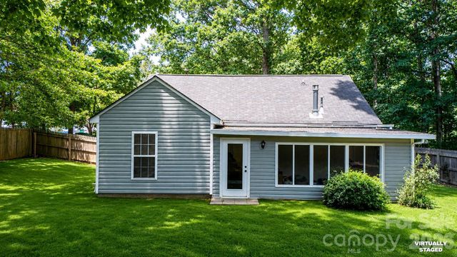 5050 Gibbons Link Road, Charlotte, NC 28269
