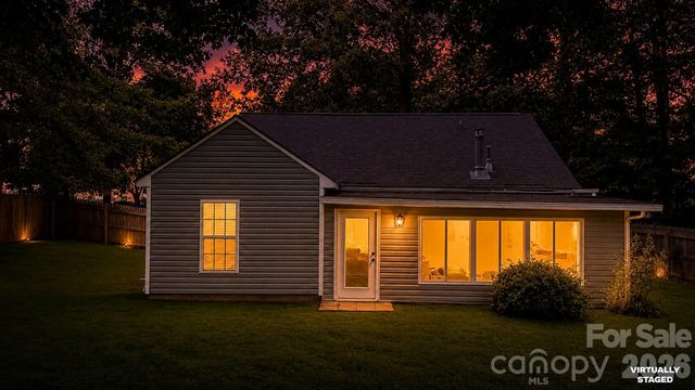 5050 Gibbons Link Road, Charlotte, NC 28269