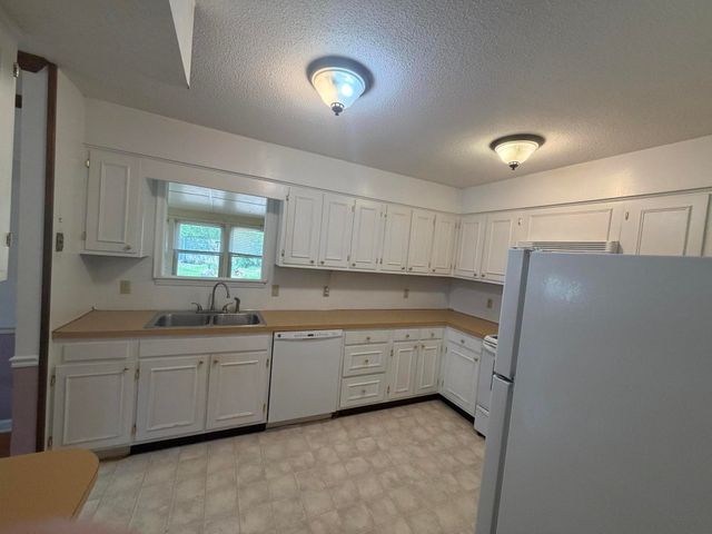 6456 Brookmead Circle, Hixson, TN 37343