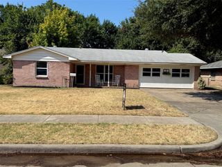 349 Rivercrest Drive, Lewisville, TX 75067