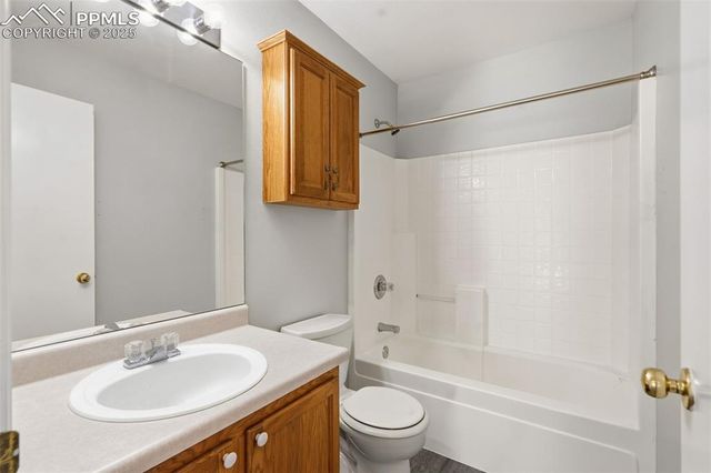 724 Prairie Star Circle, Colorado Springs, CO 80916