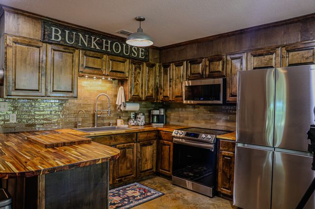 6085 County Road 146, Lipan, TX 76462