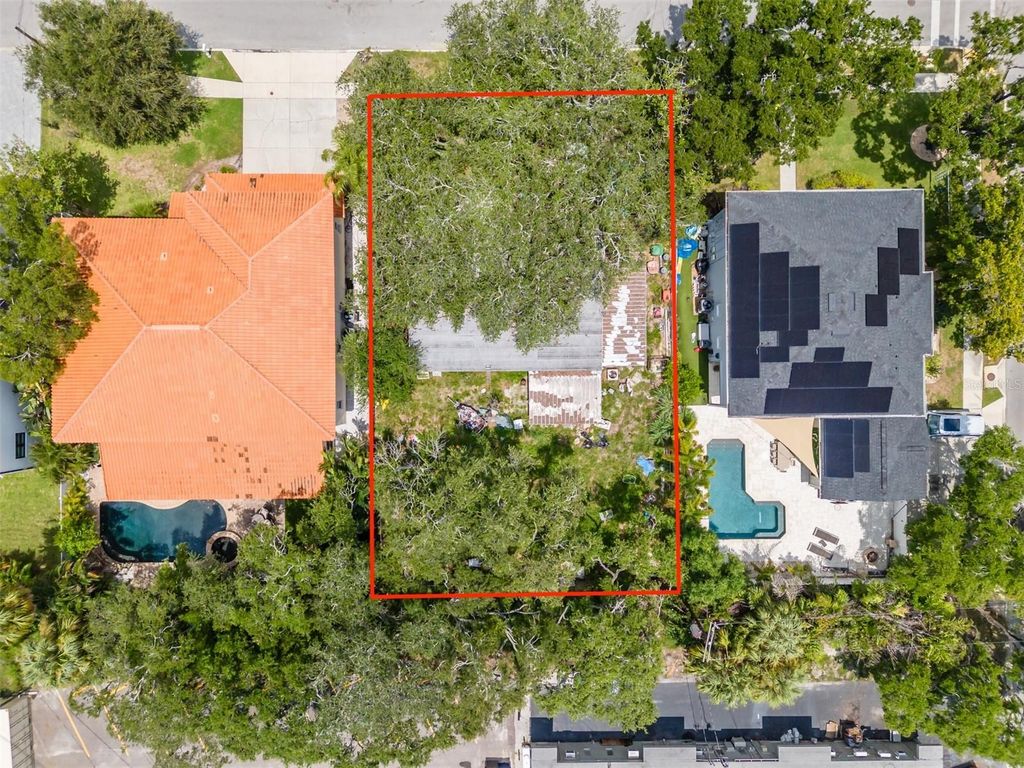 Image 1 of property listing at 4306 W VASCONIA ST, Tampa, FL 33629