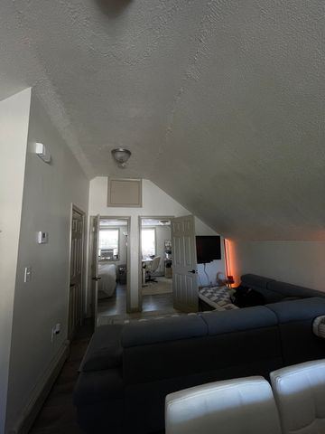 141 Chatham St 2, Lynn, MA 01902