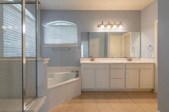 2056 Barret Drive, Frisco, TX 75033