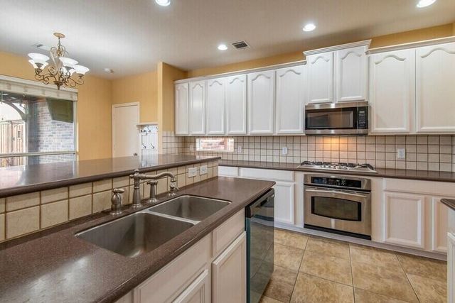 2056 Barret Drive, Frisco, TX 75033