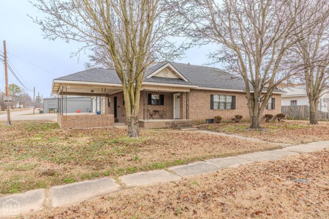 118 W 5th Street, Rector, AR 72461