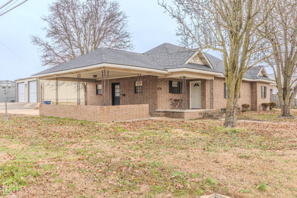 118 W 5th Street, Rector, AR 72461