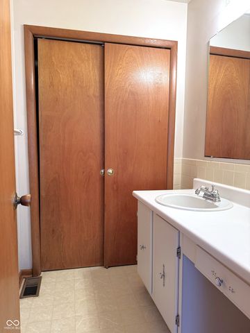 167 E 150 S, Crawfordsville, IN 47933