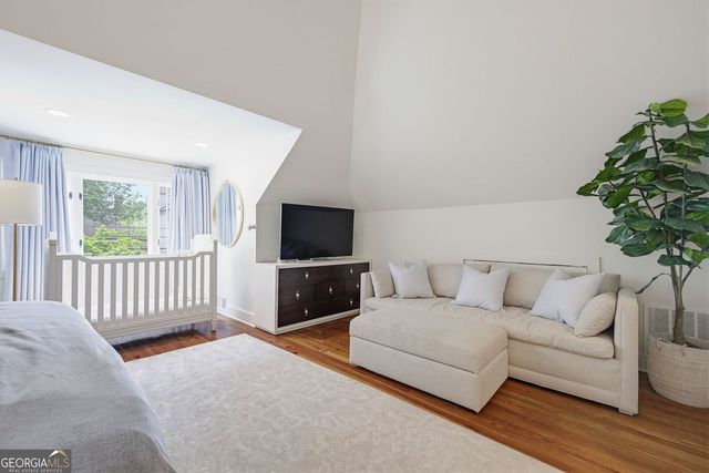 570 East Avenue NE, Atlanta, GA 30312