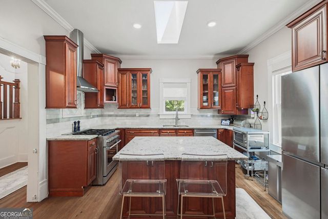 570 East Avenue NE, Atlanta, GA 30312