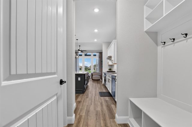 18207 W Shoreline Vista Lane, Cypress, TX 77433