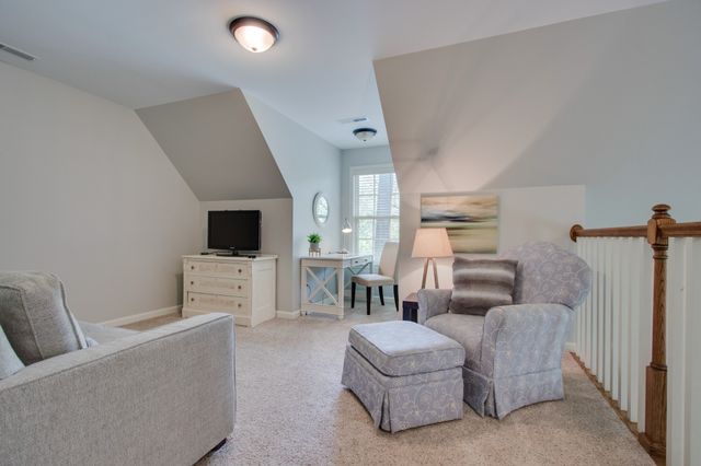 800 Harbor Dr, Lancaster, TN 38569