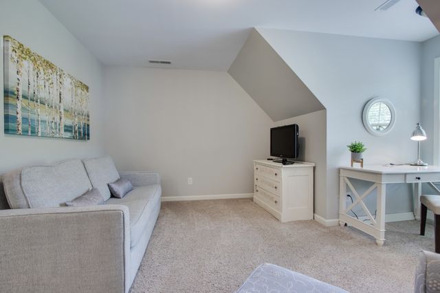 800 Harbor Dr, Lancaster, TN 38569