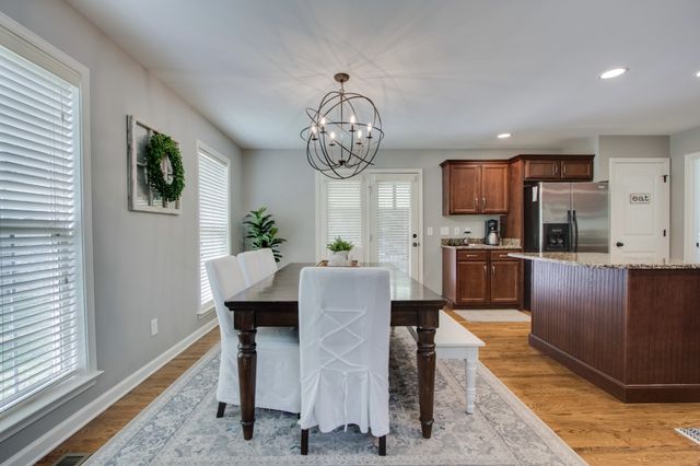 800 Harbor Dr, Lancaster, TN 38569