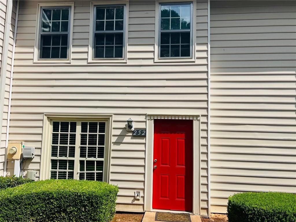 252 mill creek Pl, Roswell, GA 30076