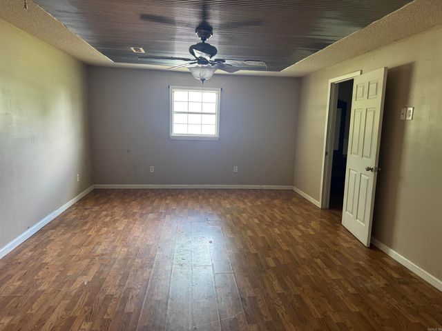 44 CR 146, Corning, AR 72422