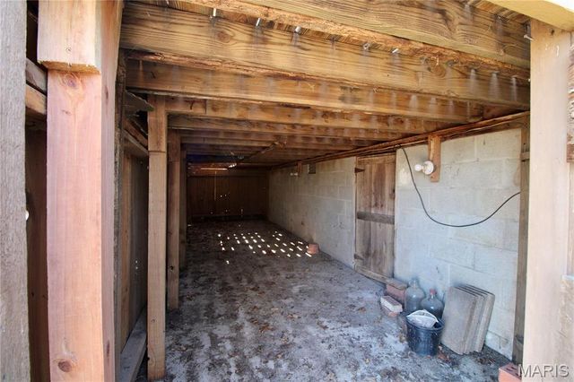 1364 Wayne 551, Williamsville, MO 63937