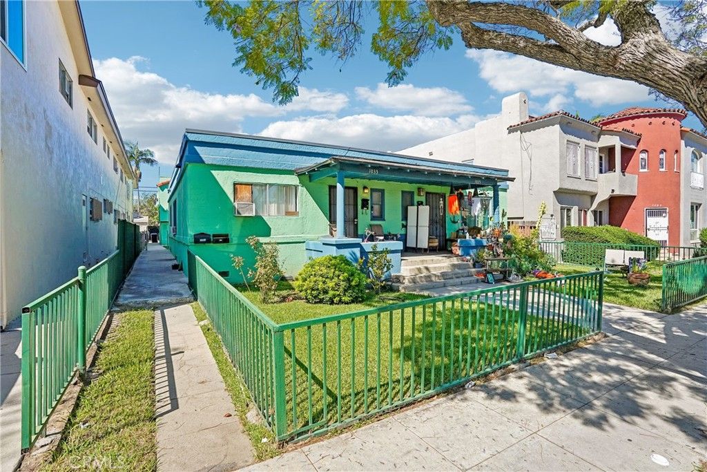 1033 Stanley Avenue, Long Beach, CA 90804 — exterior