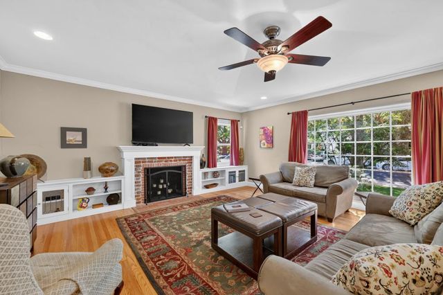 1621 10th Ave, Sacramento, CA 95818