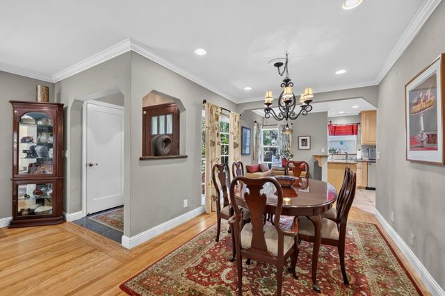 1621 10th Ave, Sacramento, CA 95818