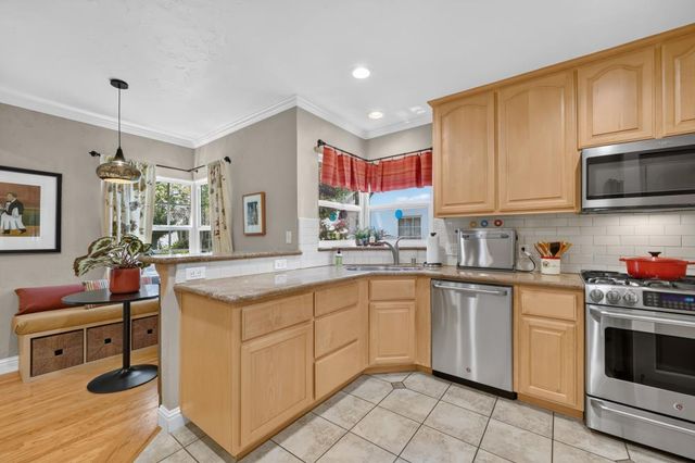 1621 10th Ave, Sacramento, CA 95818