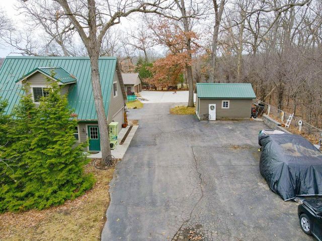 284 E Richardson Springs Road, Edgerton, WI 53534